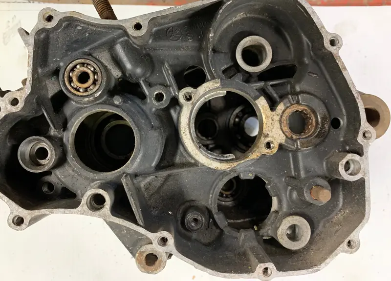 1981 Yamaha Yz125 Crankcase Set – Two-Piece Engine Housing 1