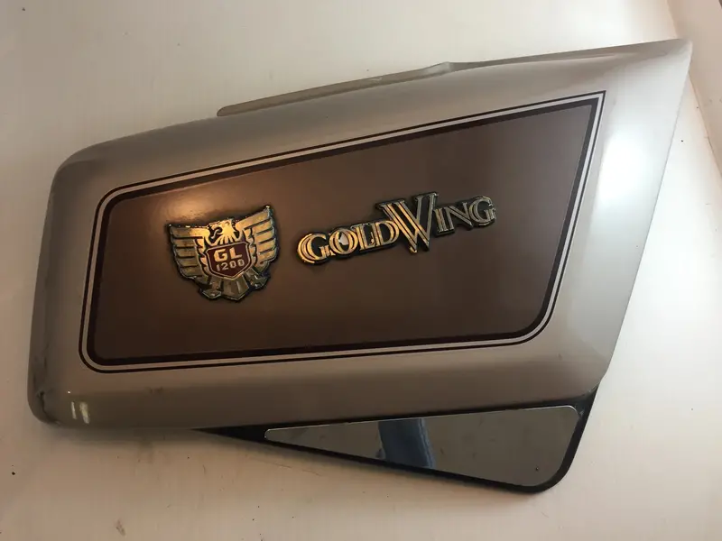 1984–1985 Honda Gl1200 Interstate Right Side Cover 1