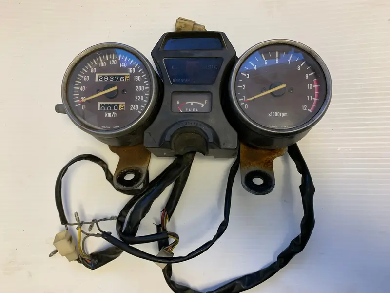 1984 Suzuki Gs550E Speedometer Assembly 1