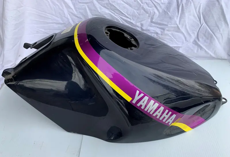 1994 Yamaha Fzr600 Gas Tank Cover 1