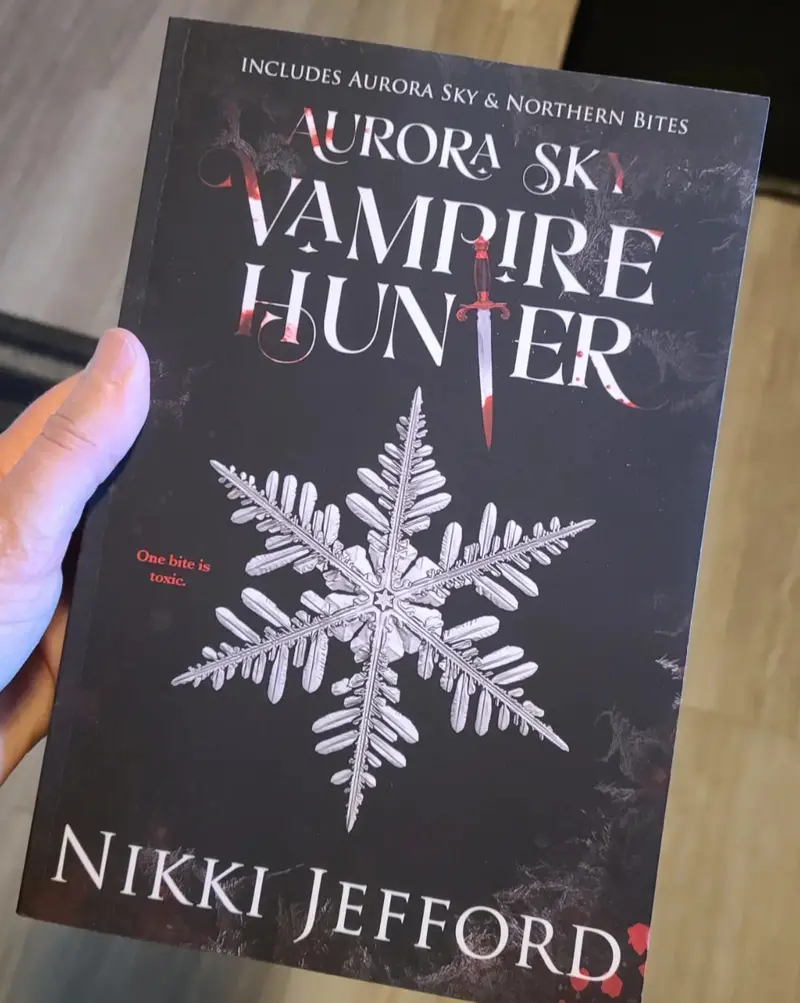 Aurora Sky Vampire Hunter Duo – Fantasy Novel Volume 1 1