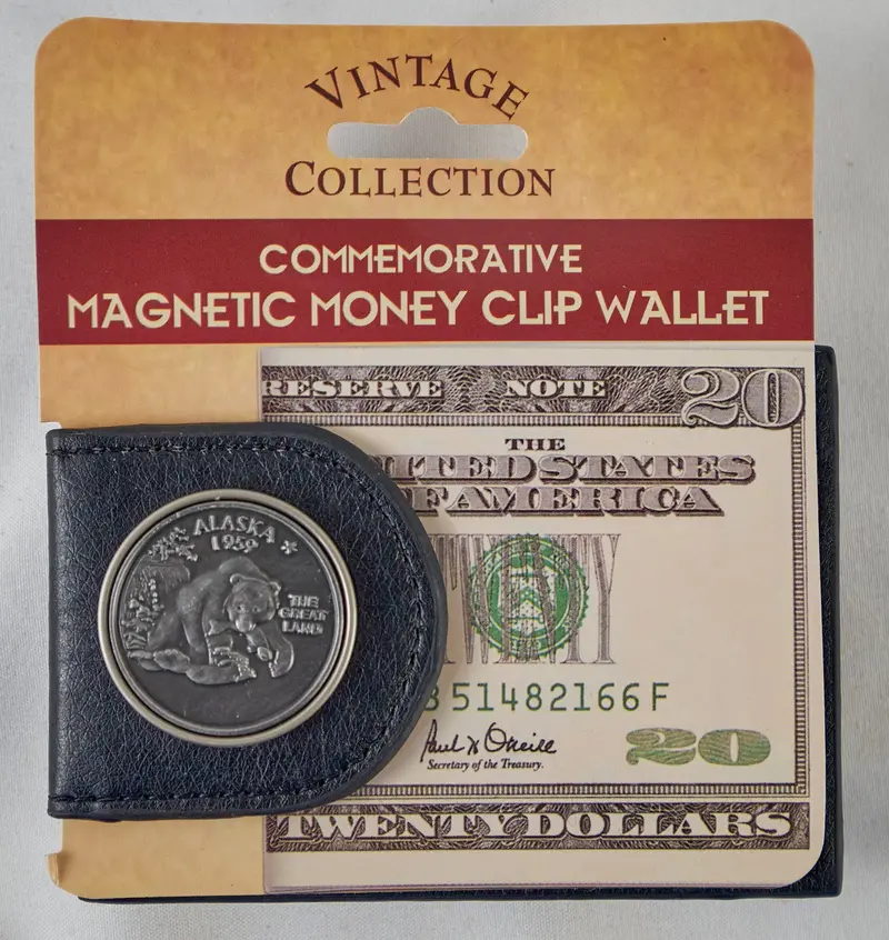 Bear-Themed Magnetic Money Clip Wallet – Alaska Artisan Design 1