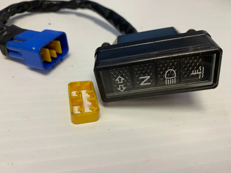 Dr-Z400 Pilot Light Bulb And Housing 1