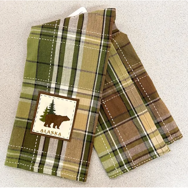 Green-And-Brown Bear Plaid Dish Towel – Alaska-Themed Kitchen Linen 1