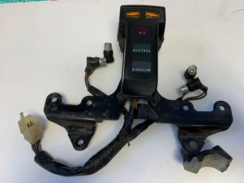Honda Cx500 Pilot Light Assembly With Bracket 1