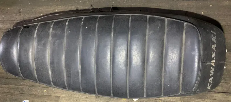 Kawasaki H1 (1969–1972) Classic Motorcycle Seat 1