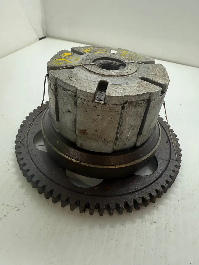 Kawasaki Kz900 Starter Clutch And Gear Set 1