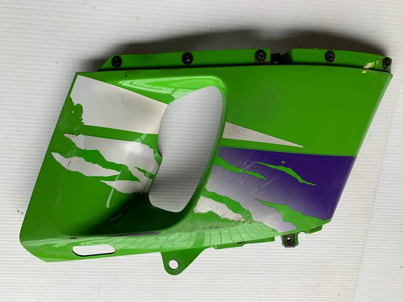 Kawasaki Zx6E Zzr600 Right-Center Fairing Panel 1