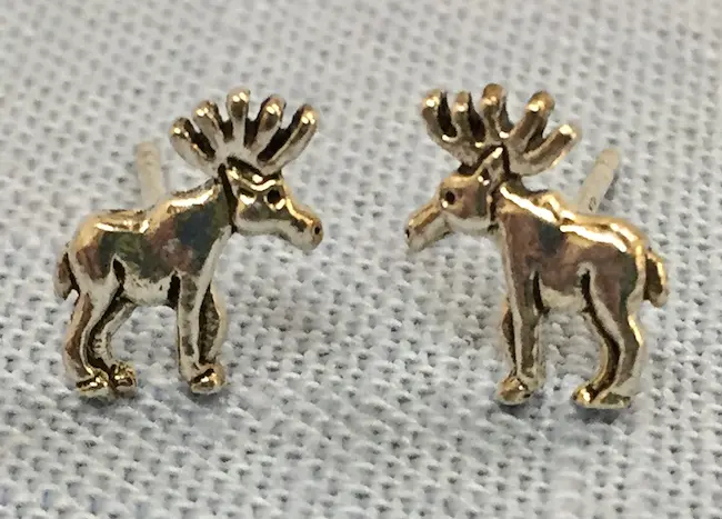 Miniature Moose Stud Earrings – Minimalist Wildlife Design 1
