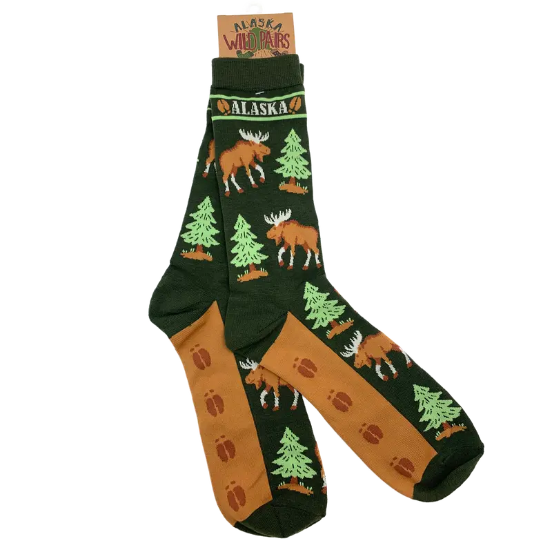 Pine Green & Brown Moose Pattern Socks – Alaska Collection 1