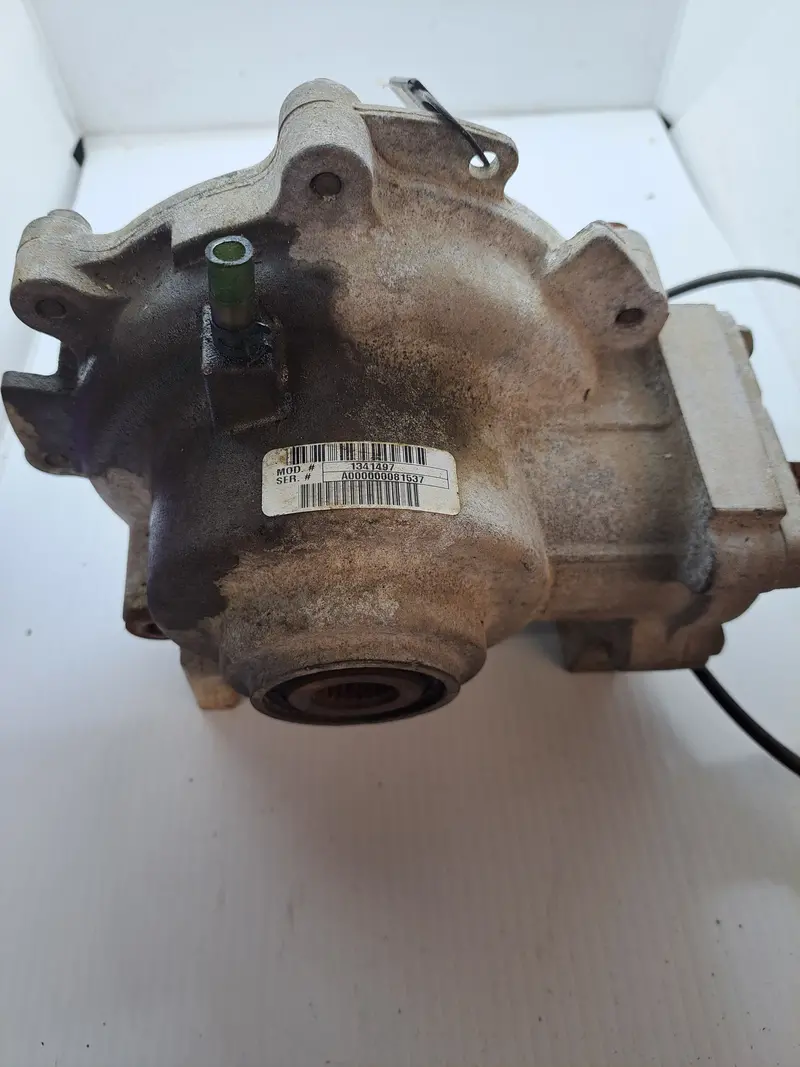 Polaris Sportsman 400 Front Differential Assembly – Gear-Driven Awd Unit 1