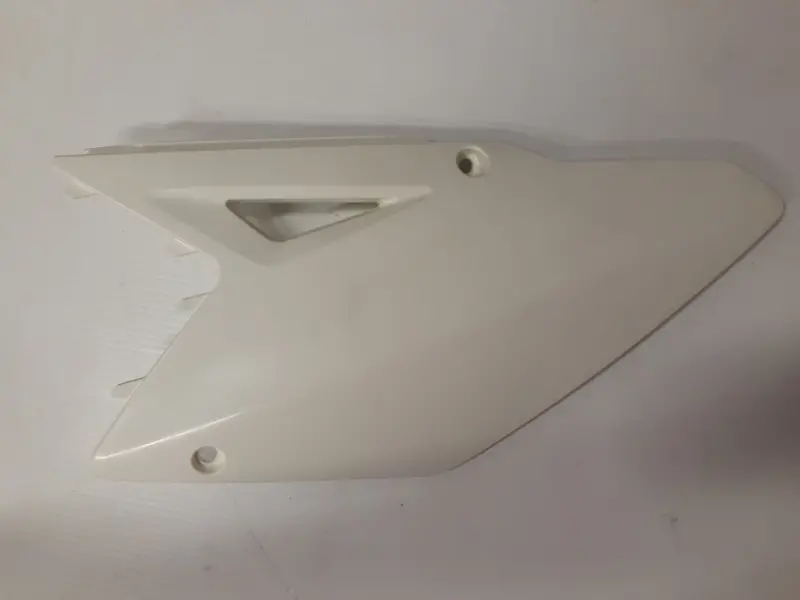 Rm-Z Left-Side Number Plate – Factory Fit 1