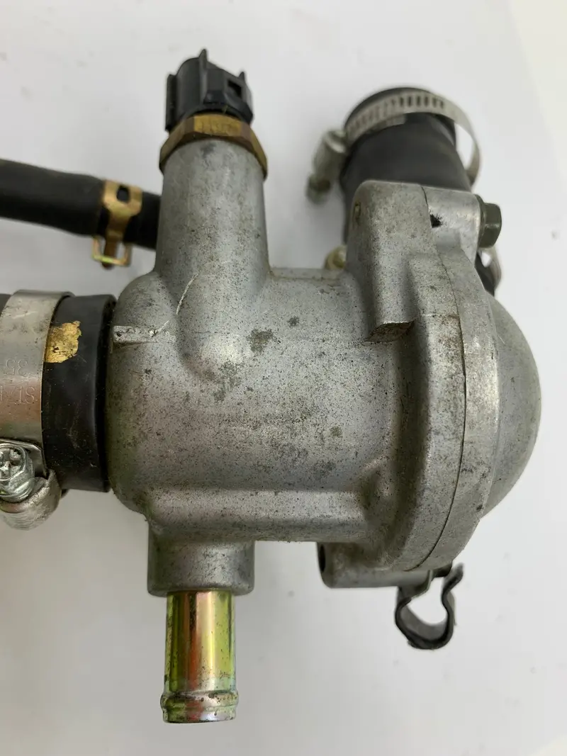 Rx-1 Thermostat Housing And Gasket Assembly 1