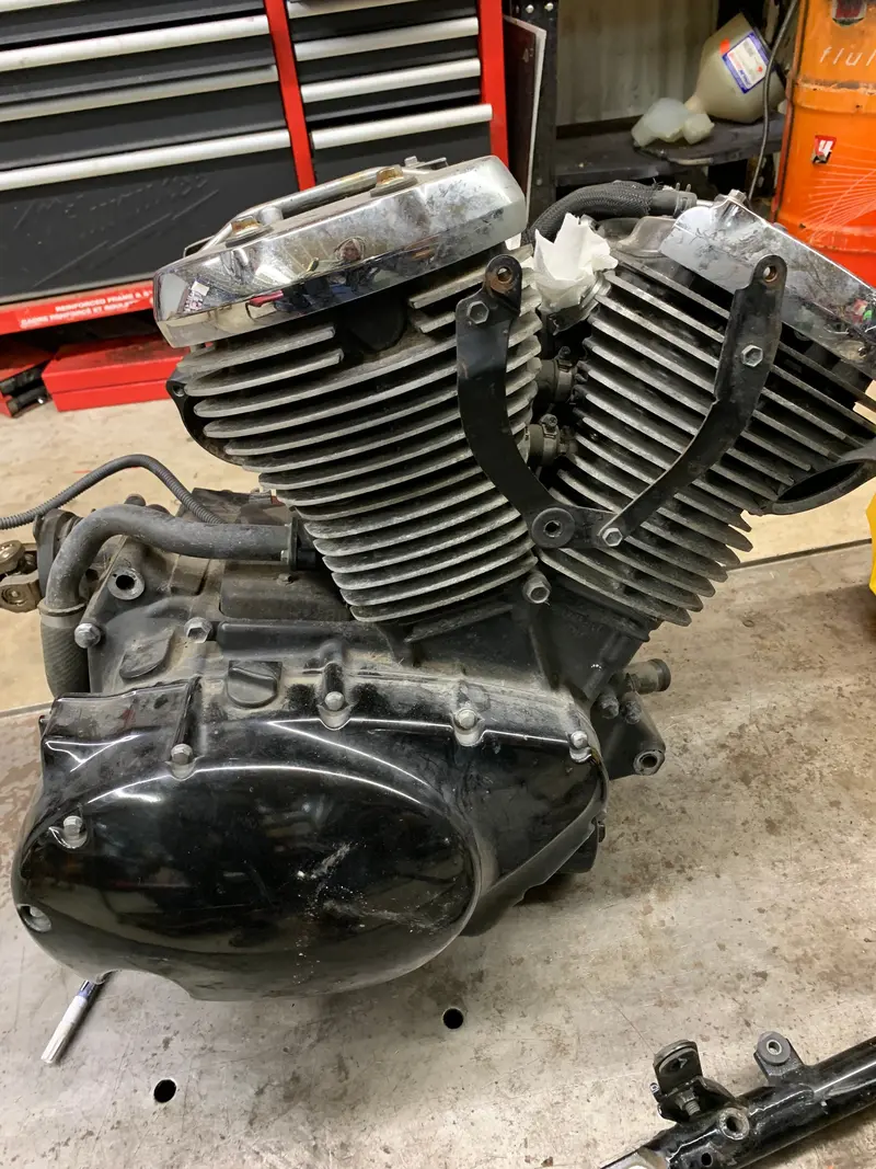 Suzuki Boulevard M50 Engine Unit 1