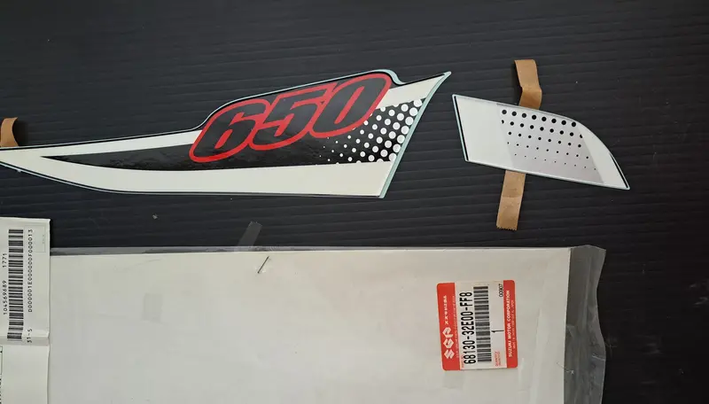 Suzuki Dr650Se Right Side Decal Kit 1