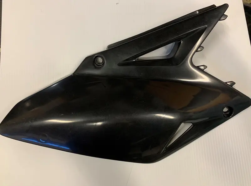 Suzuki Rm-Z450 Matte Black Side Panel 1