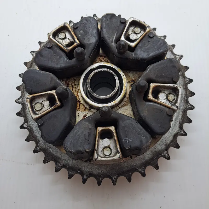 Sv1000S Rear Hub Assembly With Bearings And Seals 1