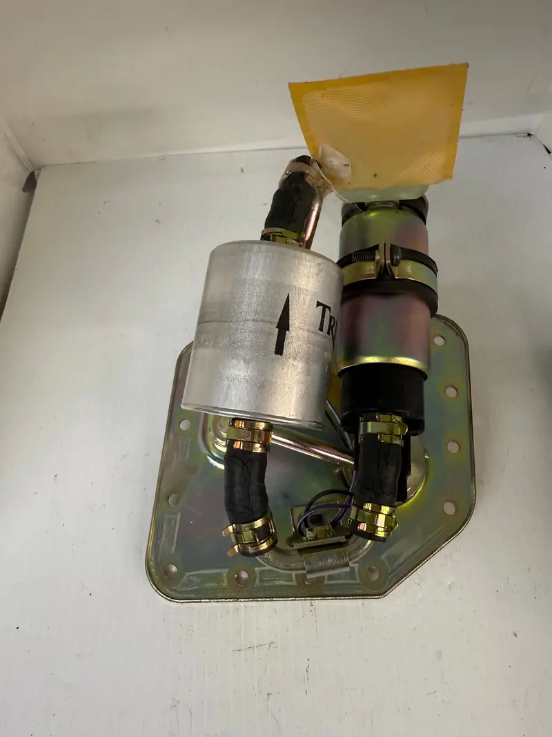 Triumph Daytona 955I Fuel Pump Assembly 1