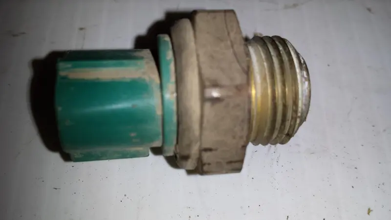 Vinson 500 Radiator Fan Switch Replacement 1