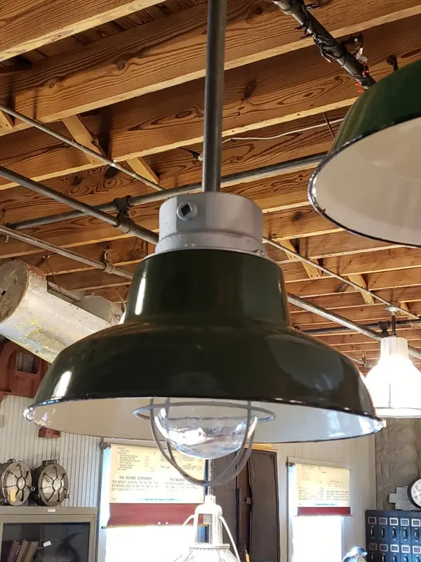 Vintage Benjamin 14-Inch Green Dust-Tight Porcelain Pendant Light – Island Or Workshop Fixture 1