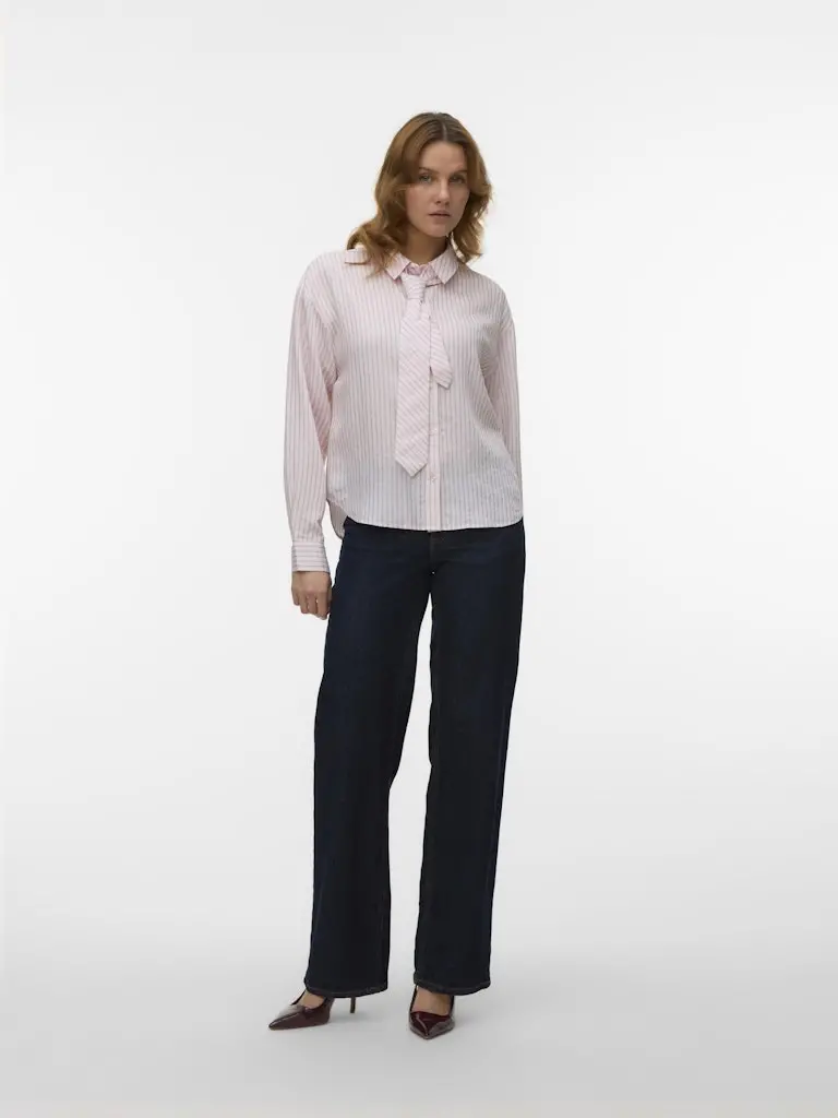 Vmjuliana Long-Sleeve Tie-Front Shirt – Pink Floral Print 1