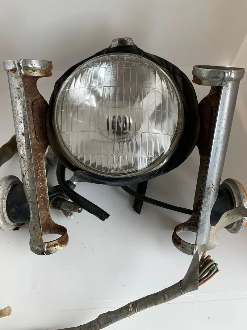 Xl100 Headlight Housing Unit 1