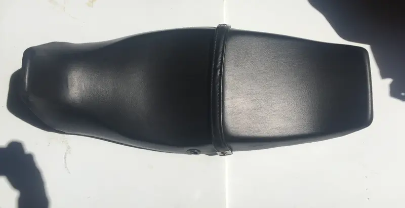 Yamaha Fzr1000 & Fz750 Custom Seat Unit 1