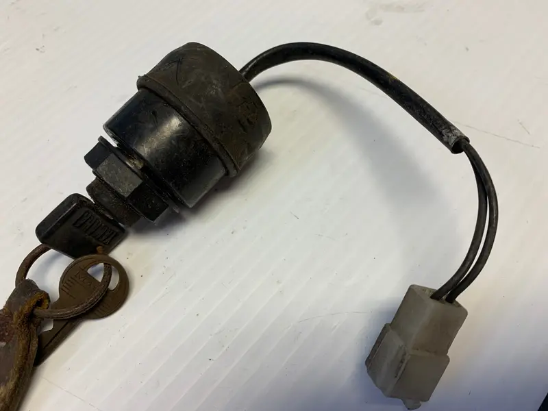 Yamaha Snowmobile Ignition Switch (Model Prefix 8K4-) 1