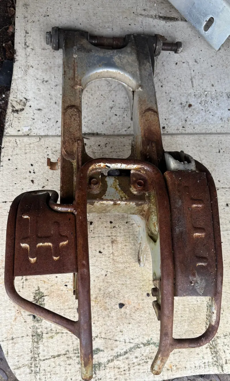 Yamaha Tri-Z250 (Ytz250N) Rear Swing Arm Assembly 1