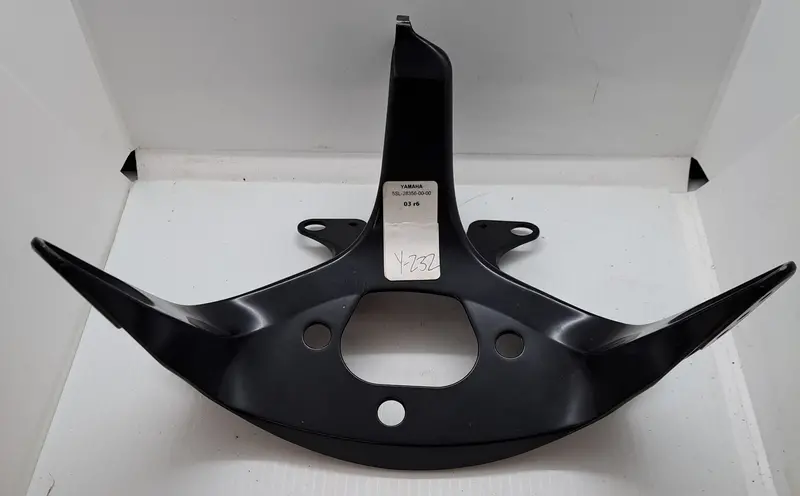 Yamaha Yzf-R6 Upper Cowl Stay Bracket 1