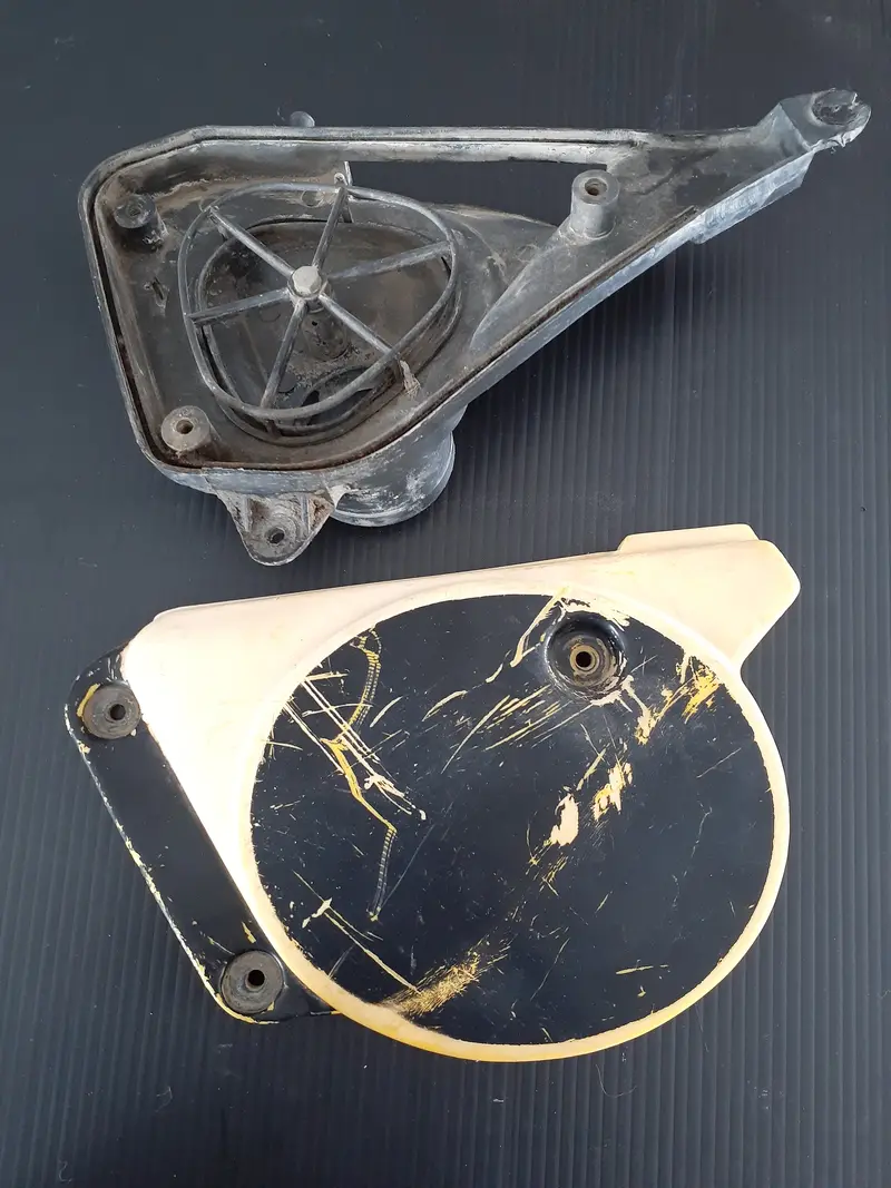 Yz80/Yz85 Air Cleaner Housing And Side Panel 1