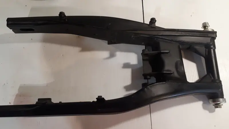 Yzf-R3 Rear Swingarm Assembly 1