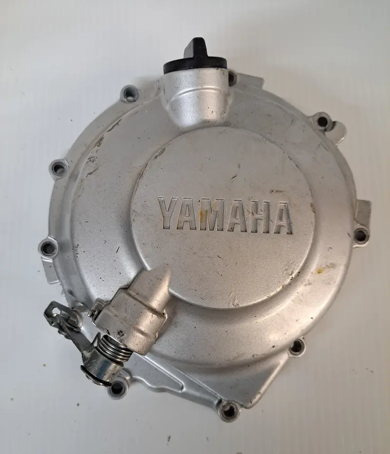 Yzf-R6 Clutch Cover With Gasket Set 1