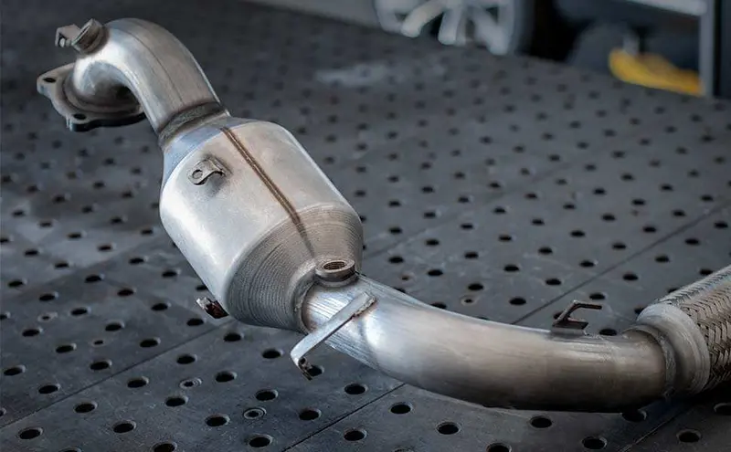 Magnaflow Direct-Fit Catalytic Converter (5531291) – For 2004–2006 Toyota Camry 2.4L 1